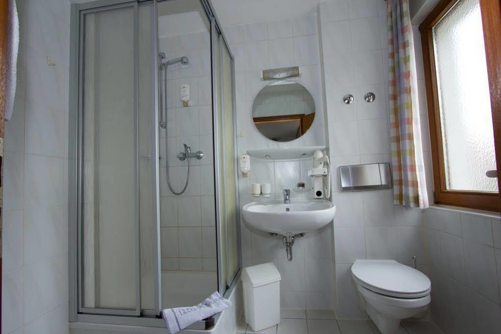 Hotel Sonnenkeller Neu-Ulm Dış mekan fotoğraf