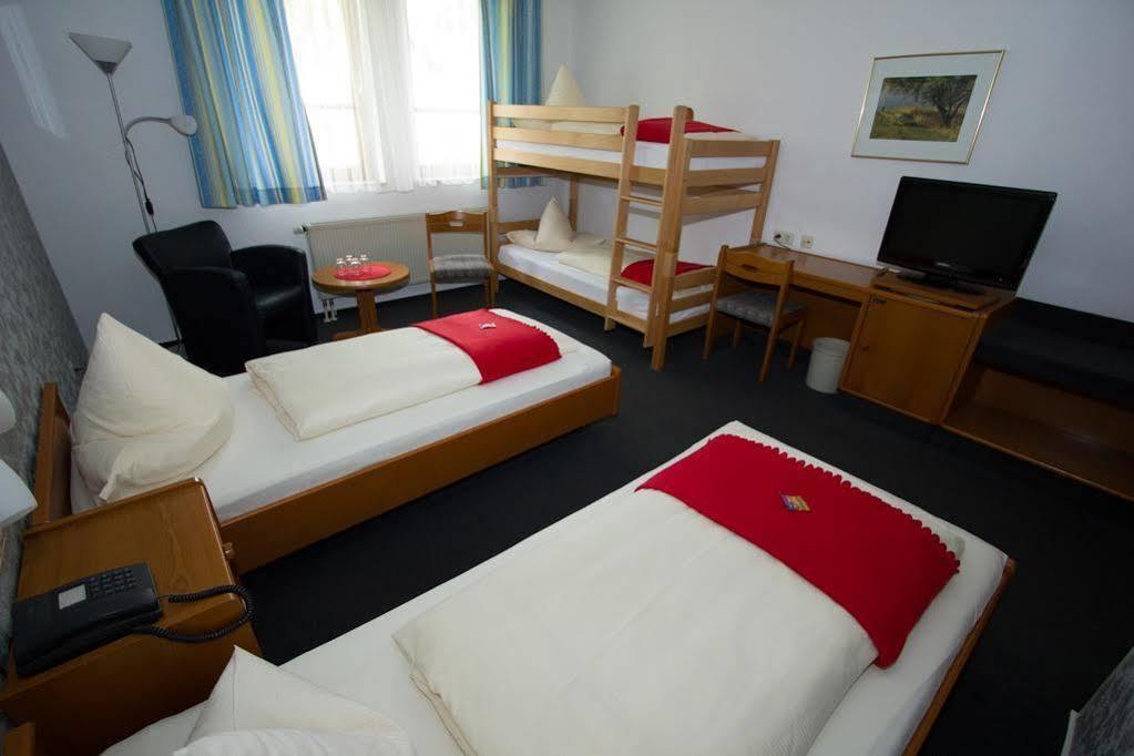 Hotel Sonnenkeller Neu-Ulm Dış mekan fotoğraf